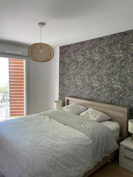 Superbe Appartement En Residence Avec Parking Le Mans Exteriör bild